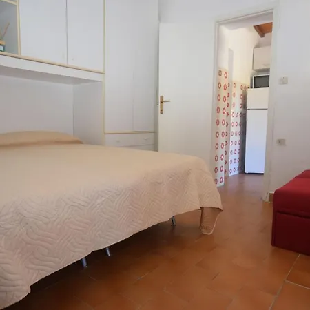 Glenda Apartment