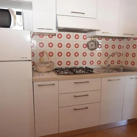 Glenda Apartment